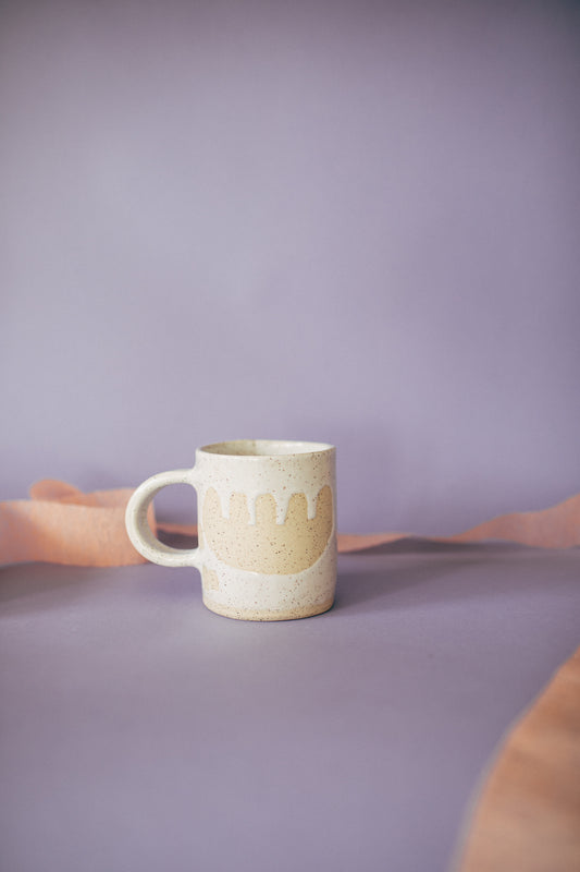 Whismy Bloom Mug in Speckled White