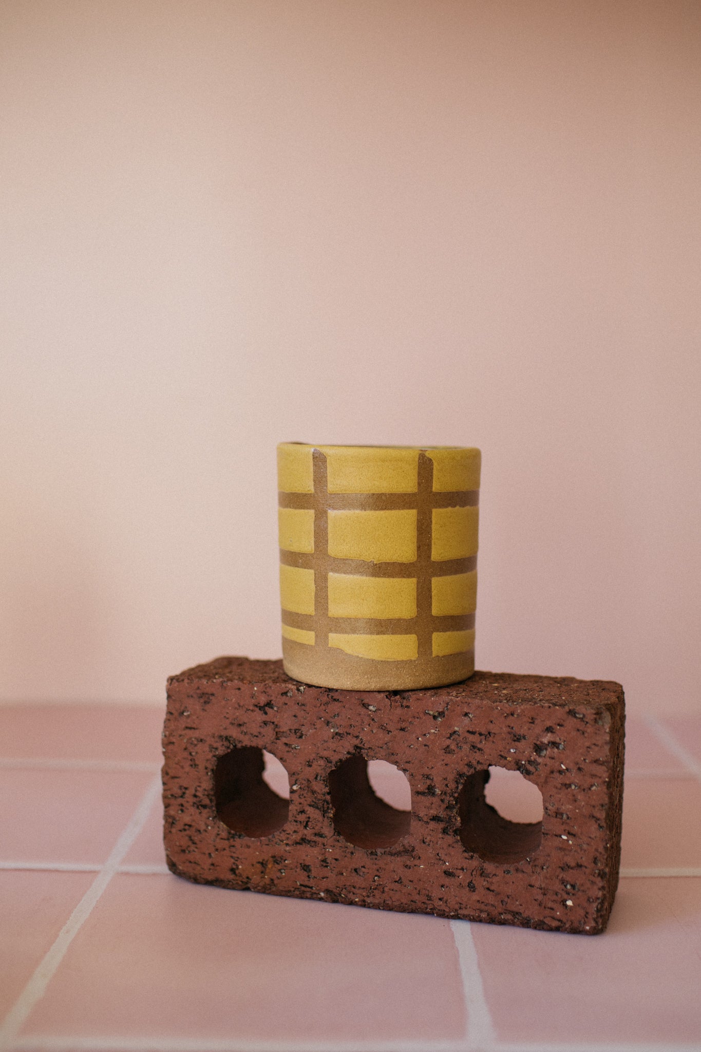 Grid Cup in Mustard