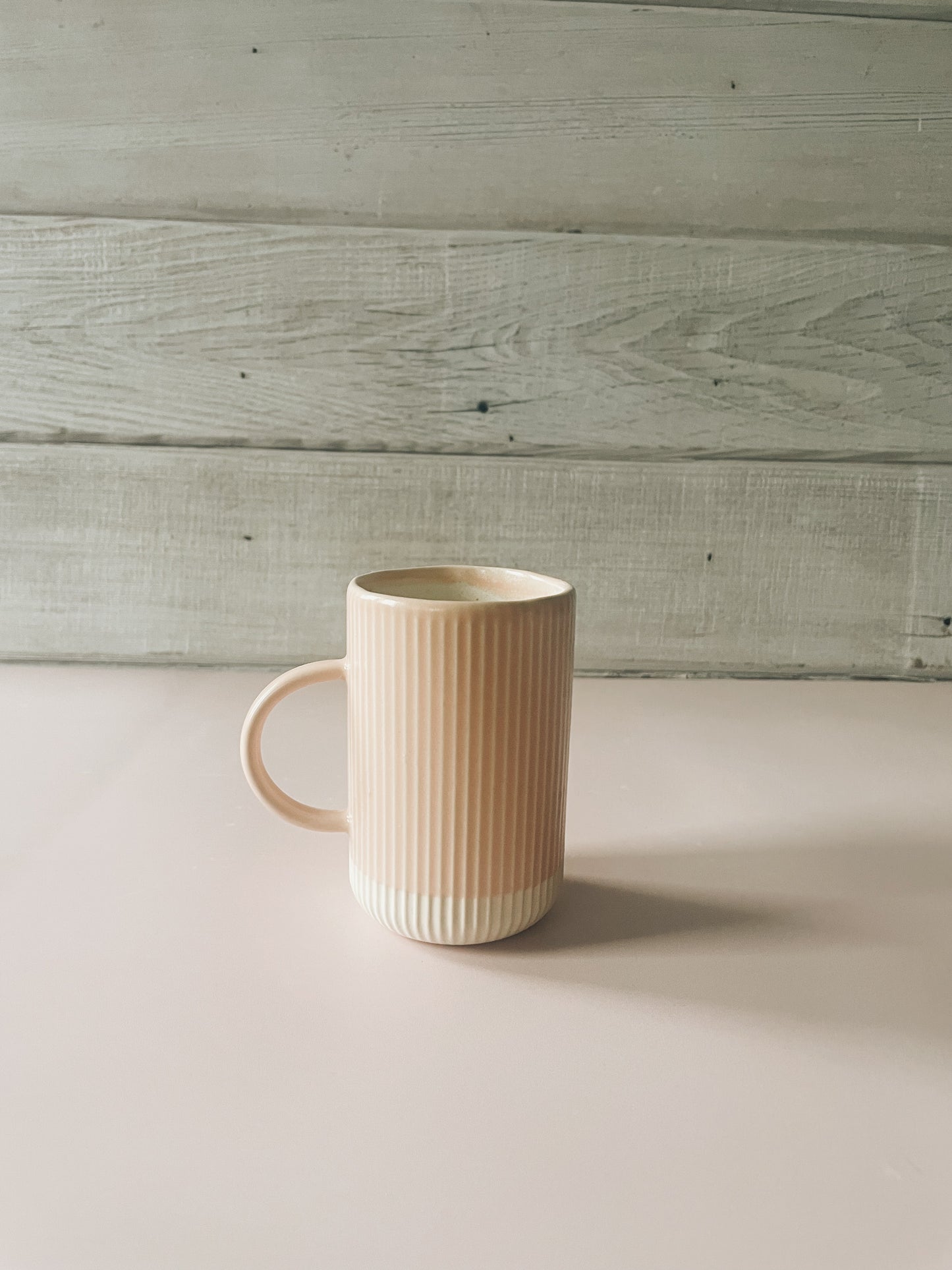 Small Lined Mug in Matte Peach